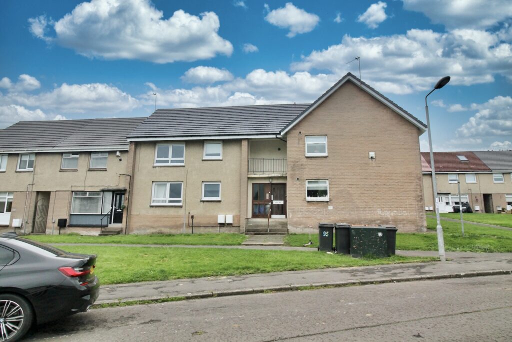 Larch Avenue Bishopbriggs G64 1TD