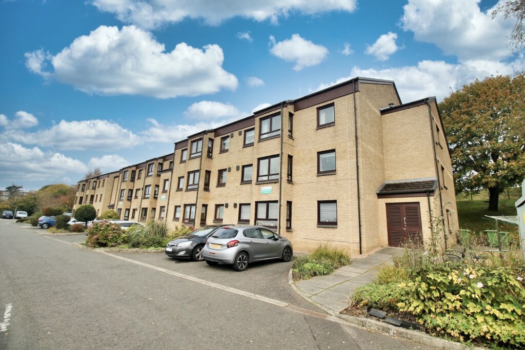 Cleddens Court Bishopbriggs G64 2SB