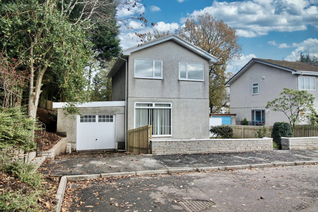 Park Crescent Torrance G64 4BH