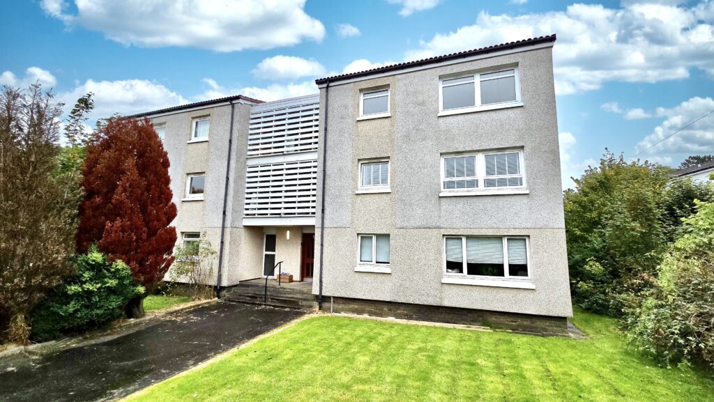 15 Cairnhill Drive G52 3TX