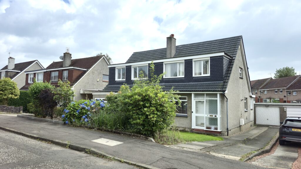 Woodfield Avenue Bishopbriggs G64 1TY