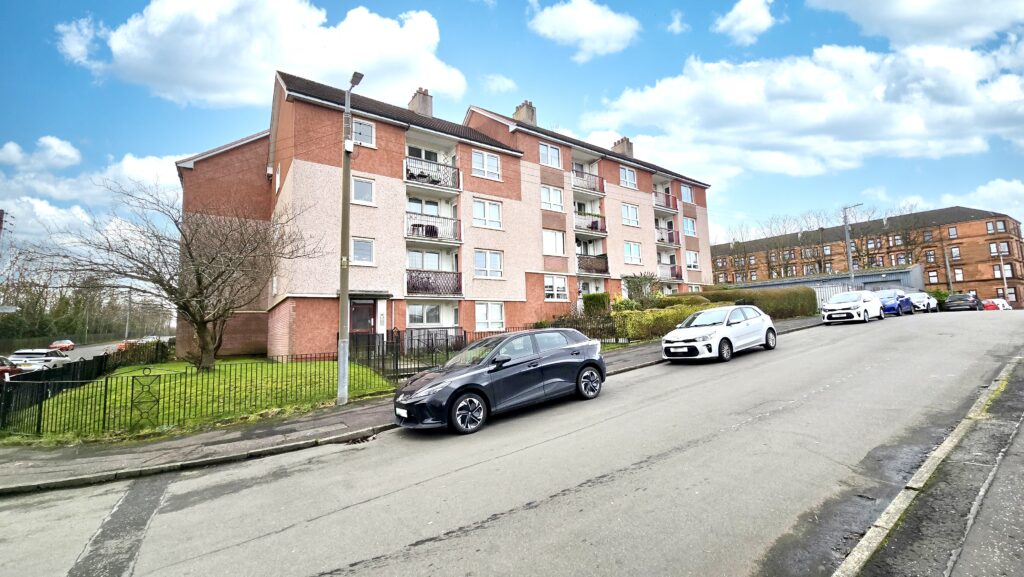 Auchinloch Street Glasgow G21 4AH